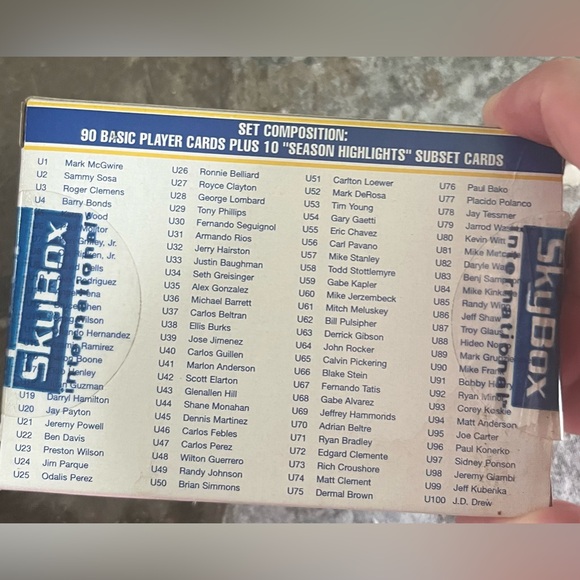 1998 Fleer Update MLB Trading Card Set - Picture 3 of 4